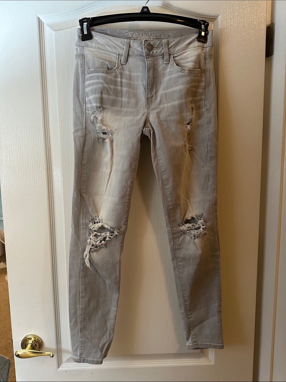 American Eagle Outfitters Light Gray Distressed Skinny Jeans